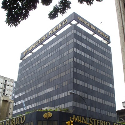 Acusan a profesor por pornografía infantil 1 1444 22 nueva